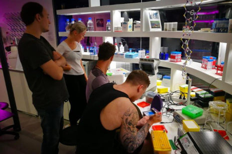 “Glowing Plant” workshop - Agrobacterium mediated plant transformation - with Andreas Stürmer at the Ars Electronica Center in Linz 2018, photo: Günter Seyfried.